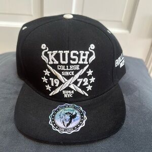 Gently worn adjustable men’s hat-smoke free home